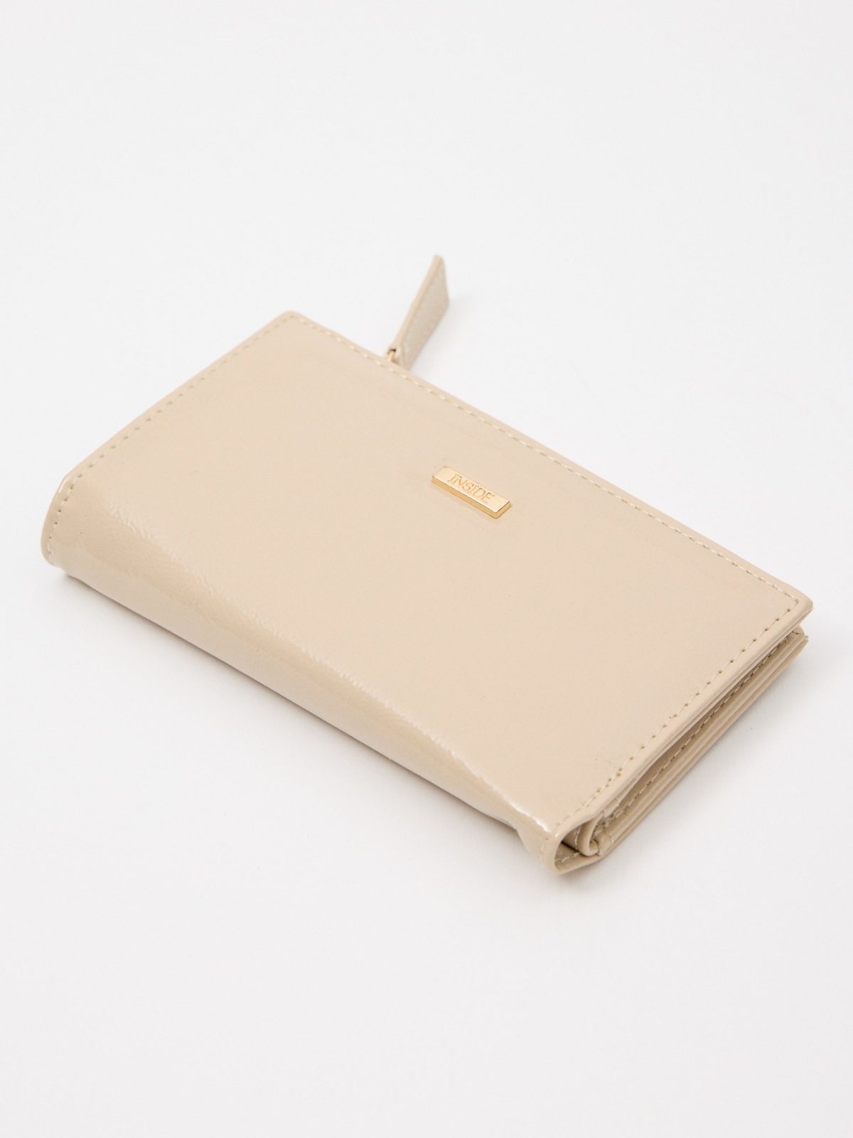 Beige leatherette purse beige 45º side view