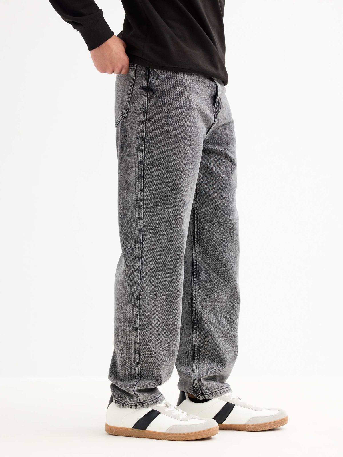 Jeans baggy gris desgastado gris vista detalle