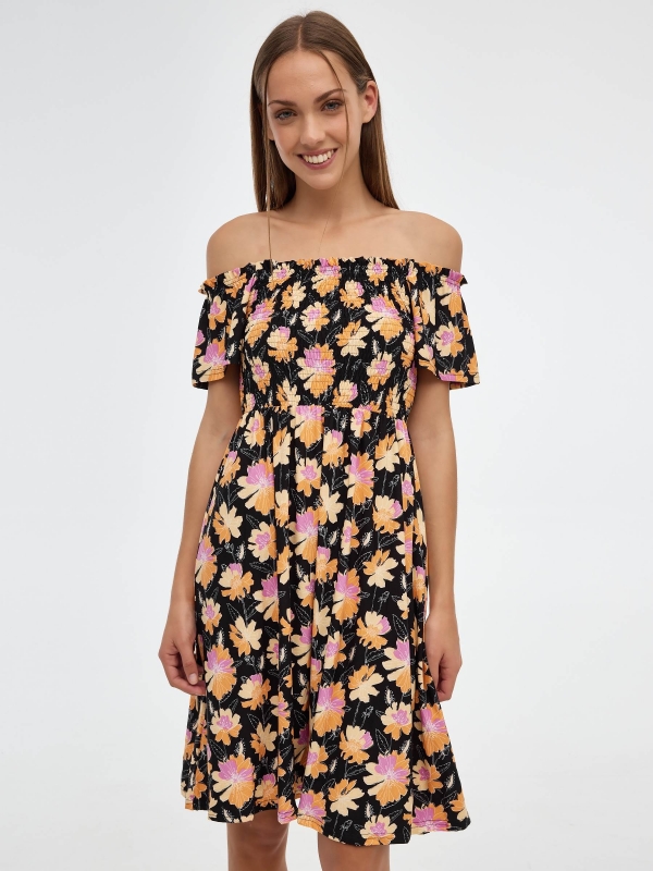 Vestido mini flores escote recto negro vista media frontal