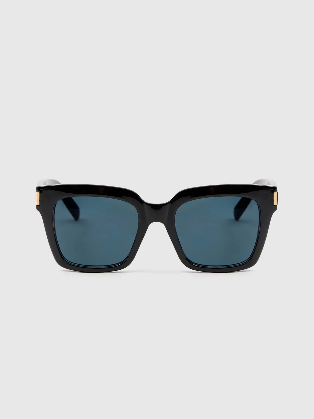 Square sunglasses black