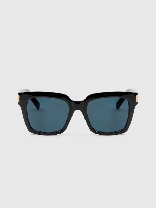 Square sunglasses black