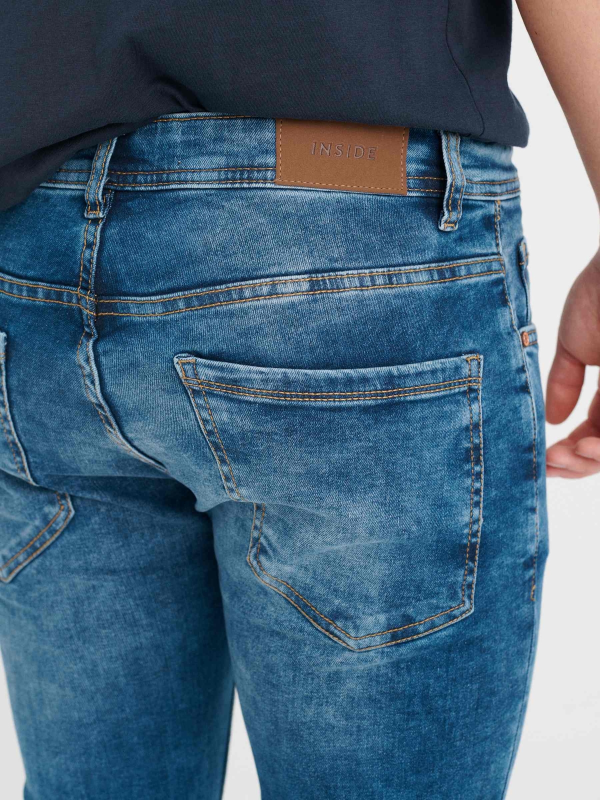 Jeans super slim azul lavado azul vista detalhe