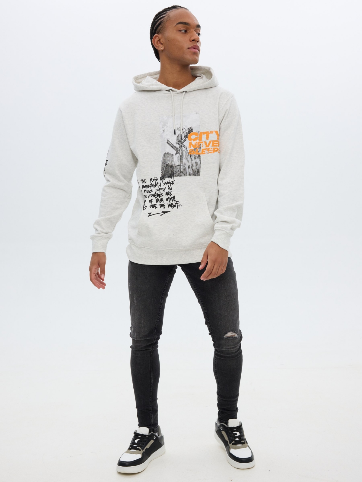 Print hooded sweatshirt light grey front view