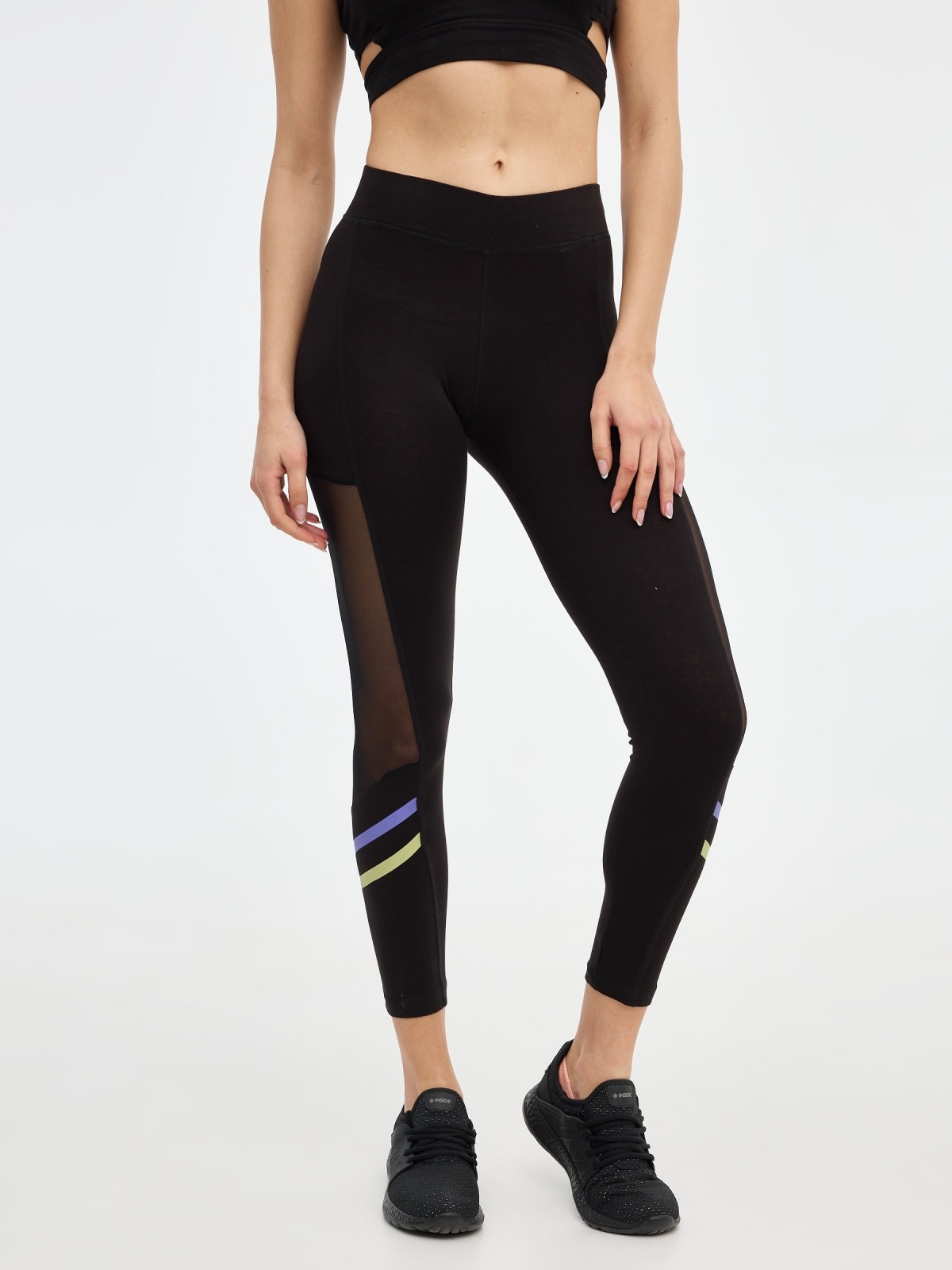 Legging com contrastes preto vista meia traseira