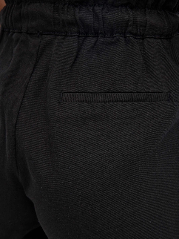 Elasticated waist shorts black detail view