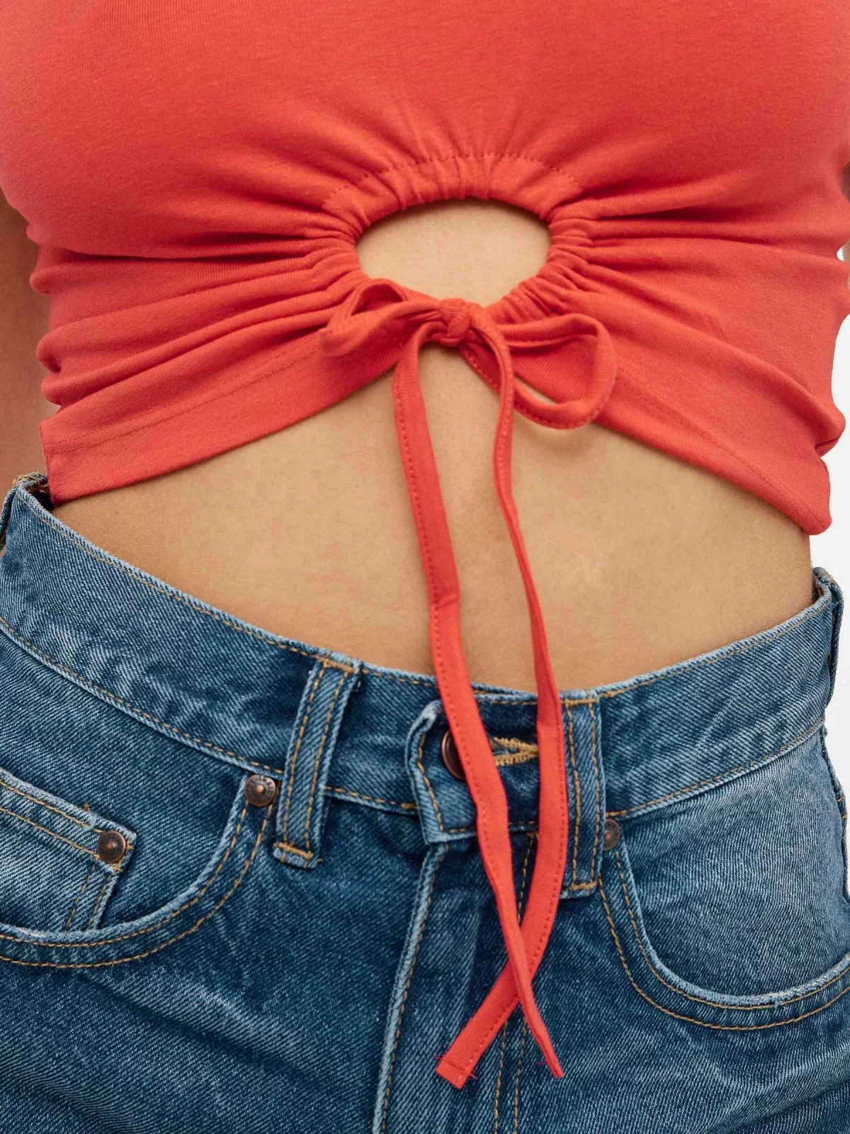 Crop top cut out red detail view