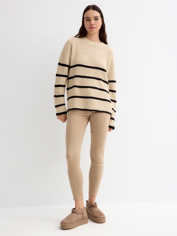 Camisola oversized às riscas areia vista geral frontal