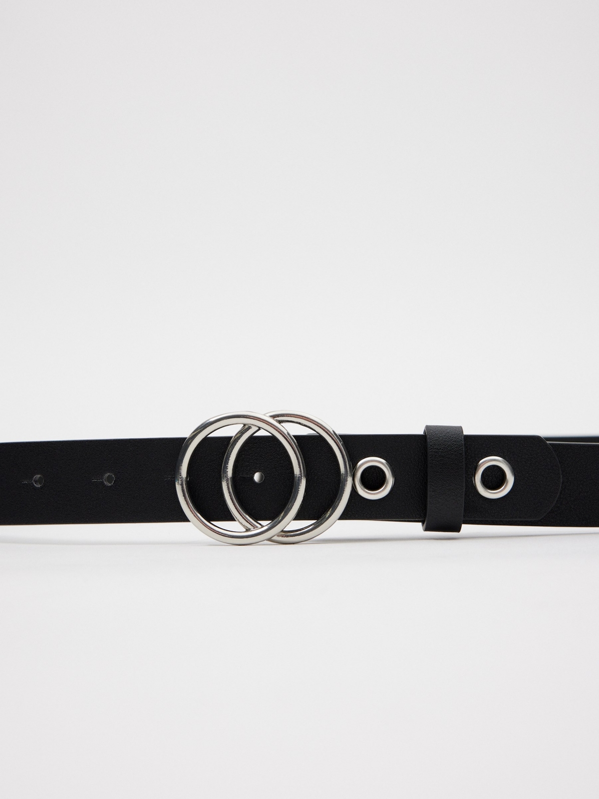 Round buckle dole belt black detail view