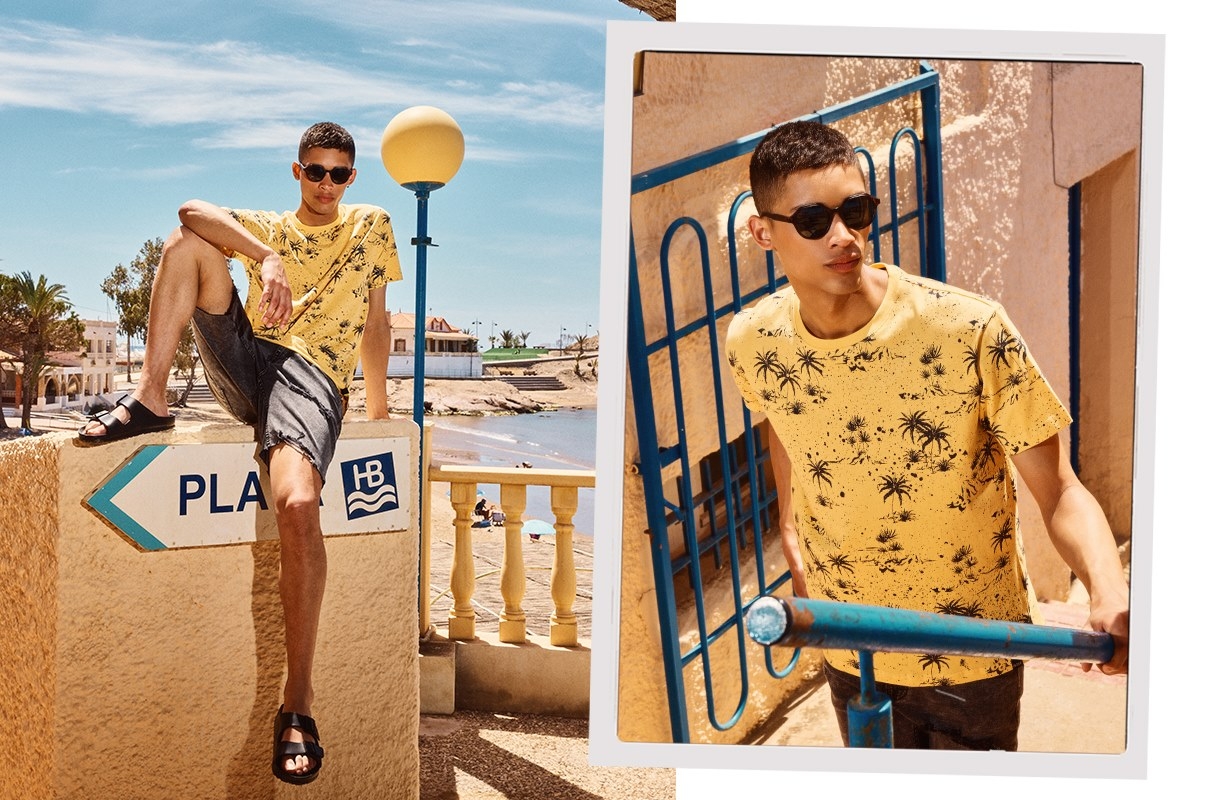 Camiseta palmeras amarillo vista media frontal