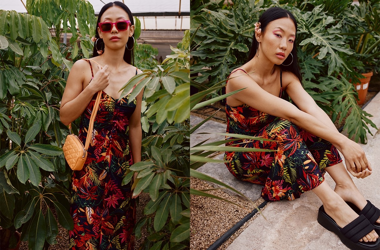 V-neck floral print midi dress multicolor middle front view