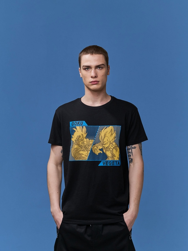  Camiseta Goku vs Vegeta negro