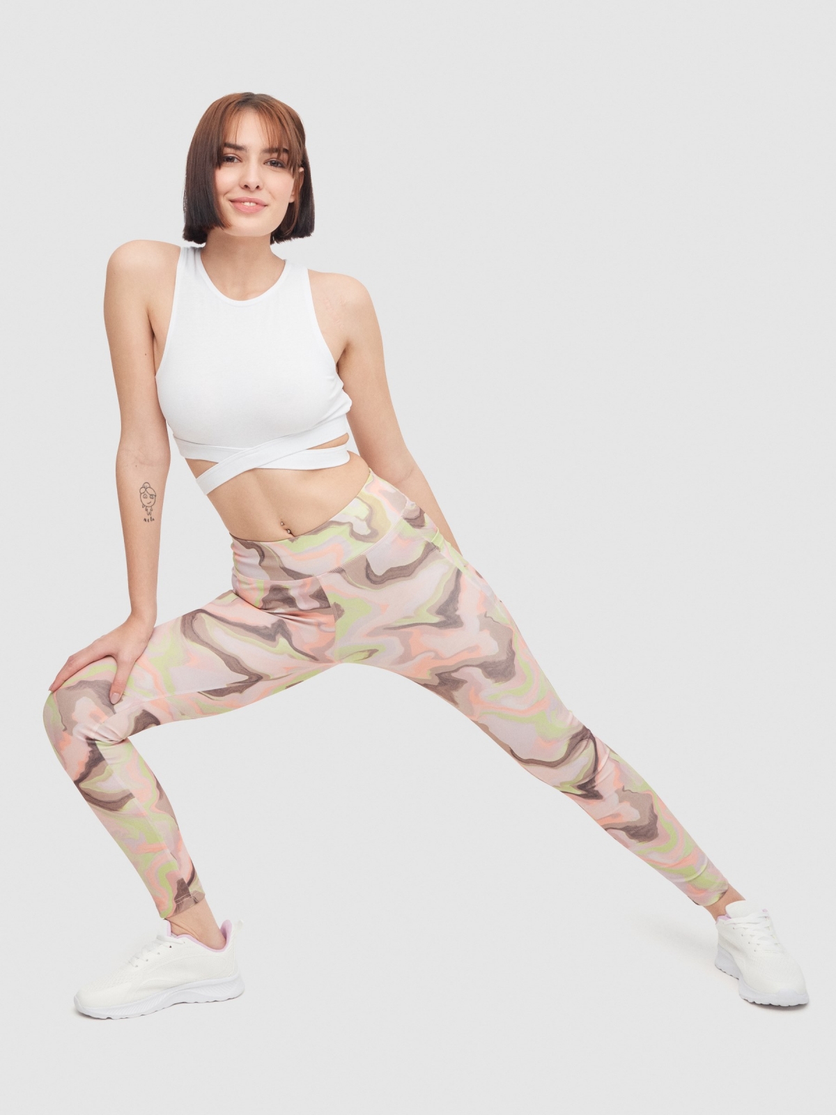 Leggings com estampa camuflada multicolorido vista detalhe