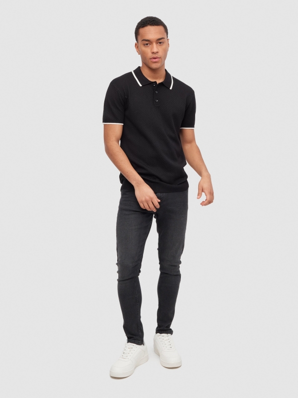 Polo de punto negro vista general frontal