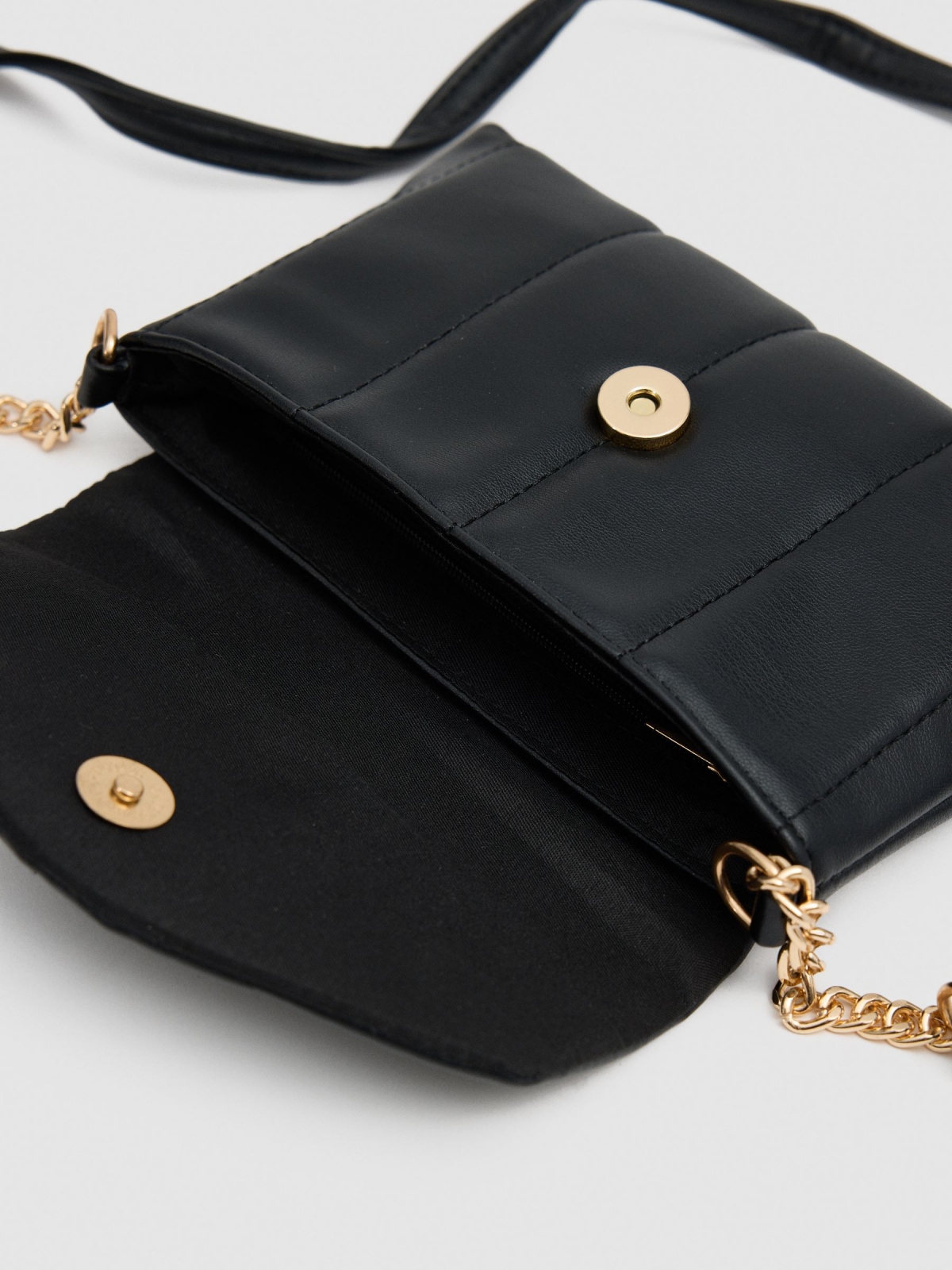 Padded shoulder bag black detail view