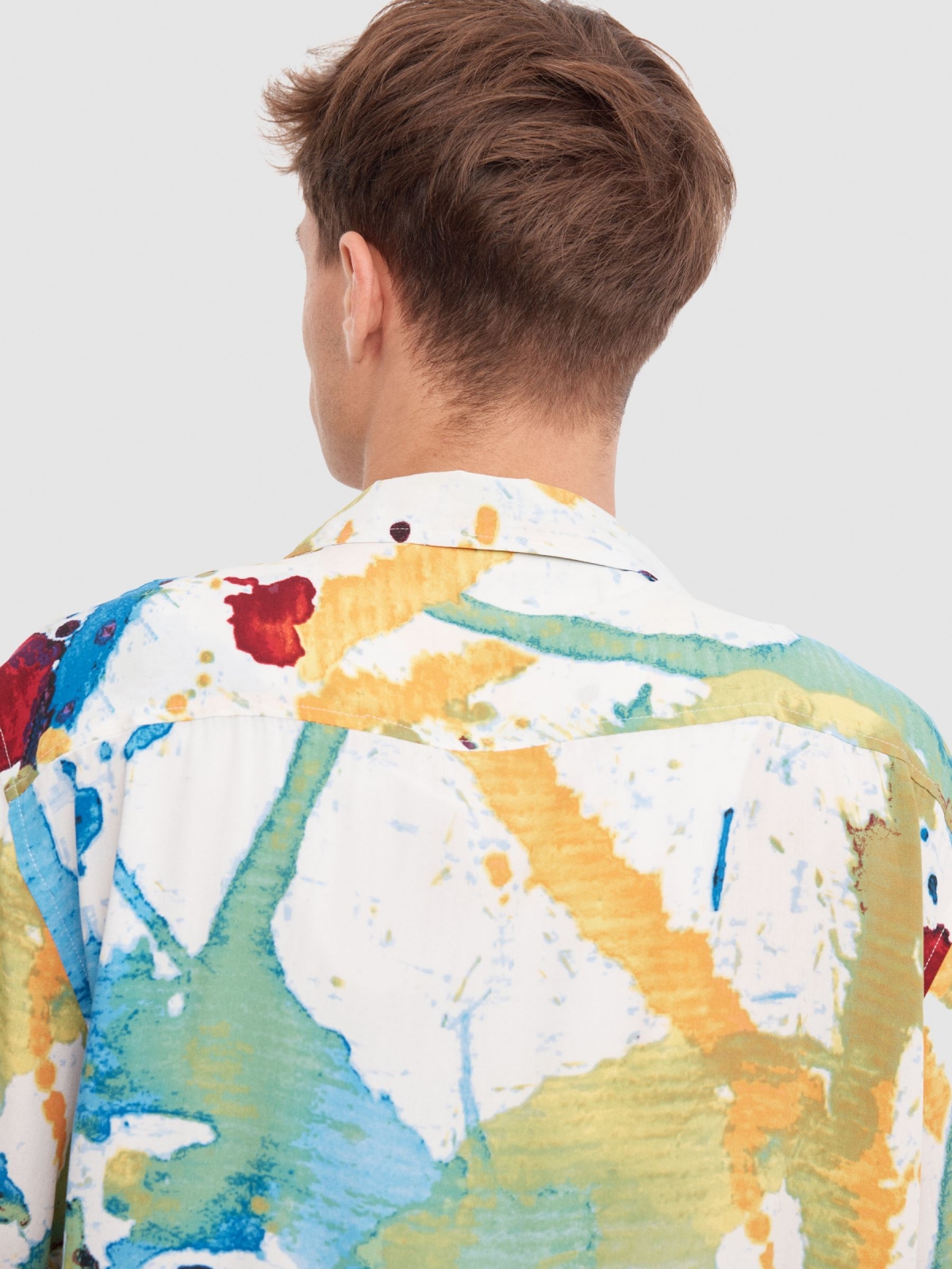 Watercolour shirt white detail view