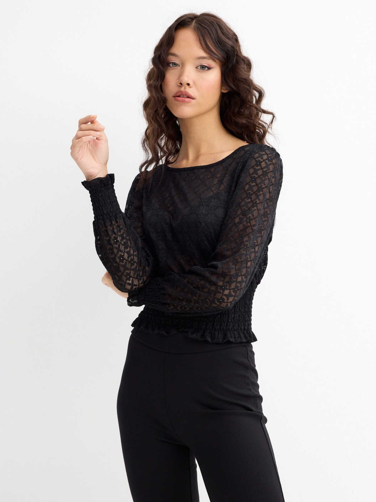 blouse blonda canilla black middle front view