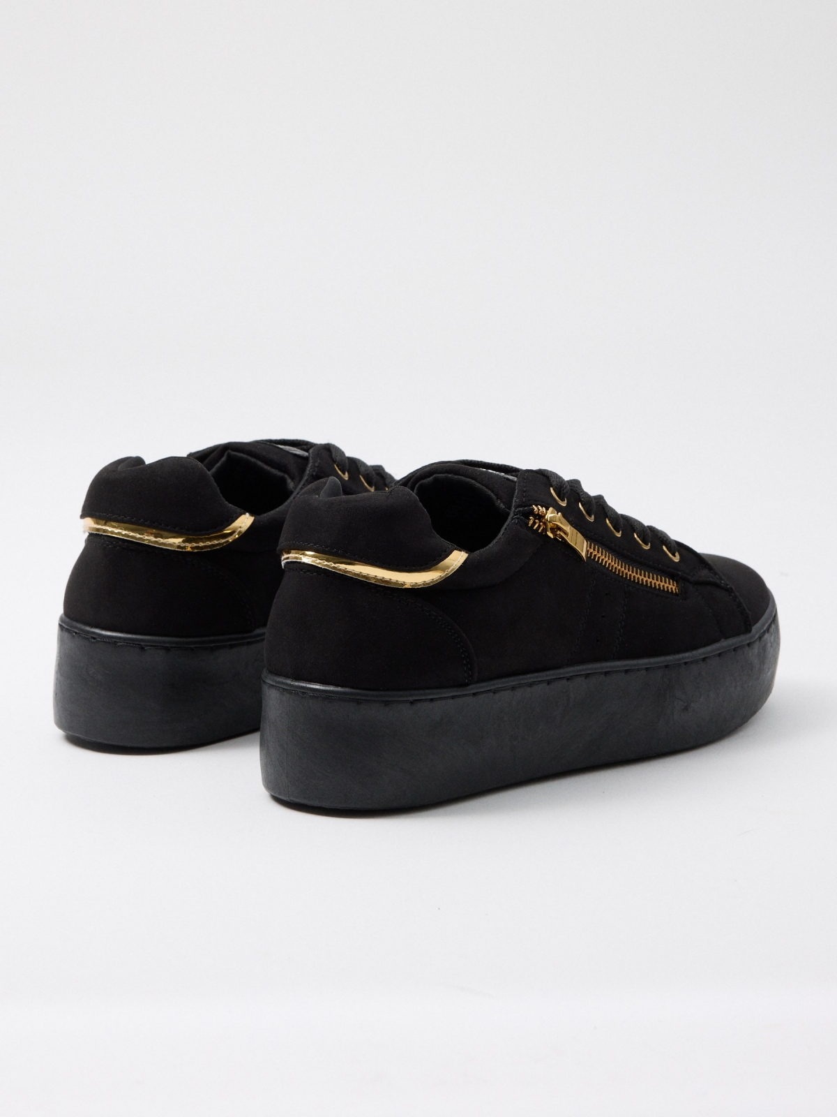 Black sneaker with platform black 45º back view