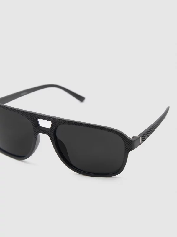 Óculos de sol Aviador preto vista detalhe