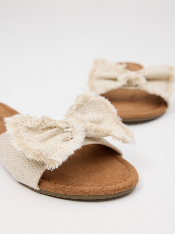 Frayed bow shovel sandal off white detail view