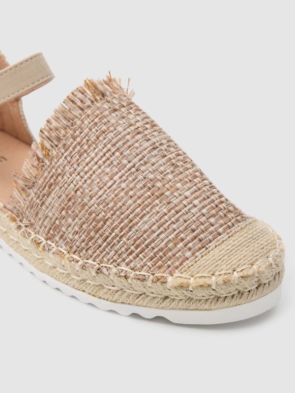 Sandália ráfia espadrille areia vista detalhe