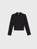 %Pto% Camiseta con textura y cut out negro vista frontal
