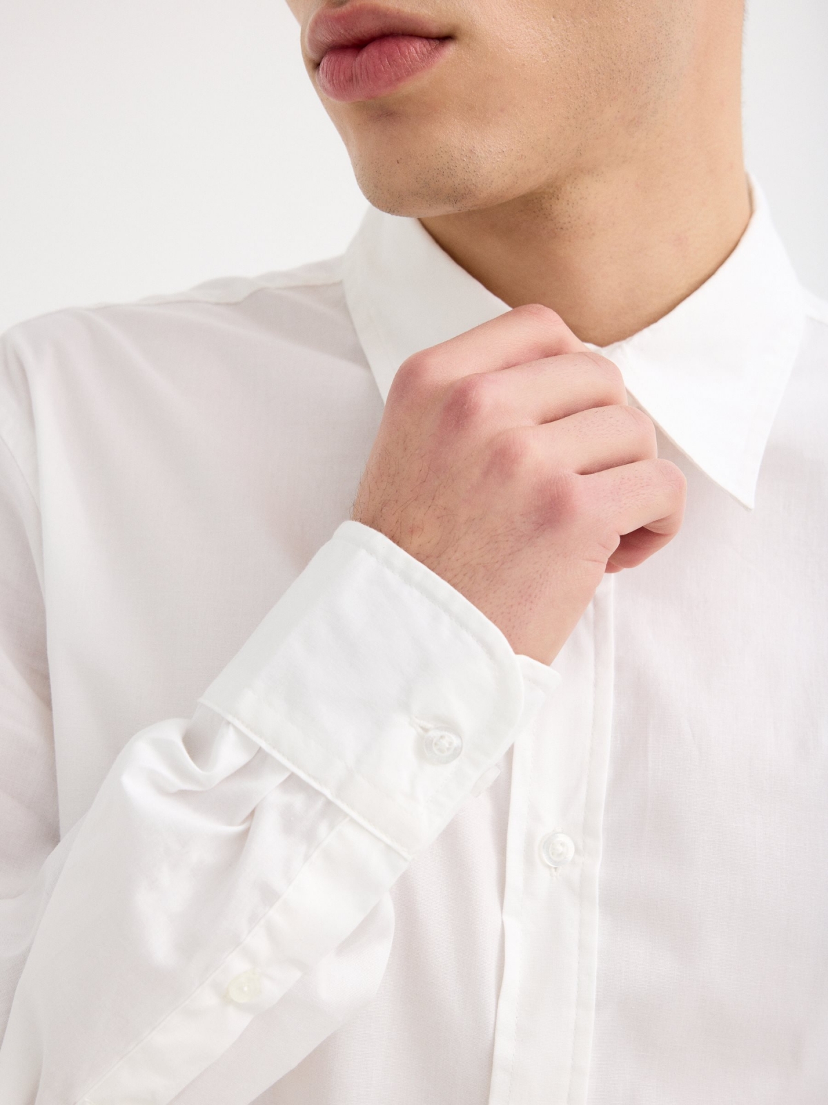 Basic long sleeve shirt white detail view