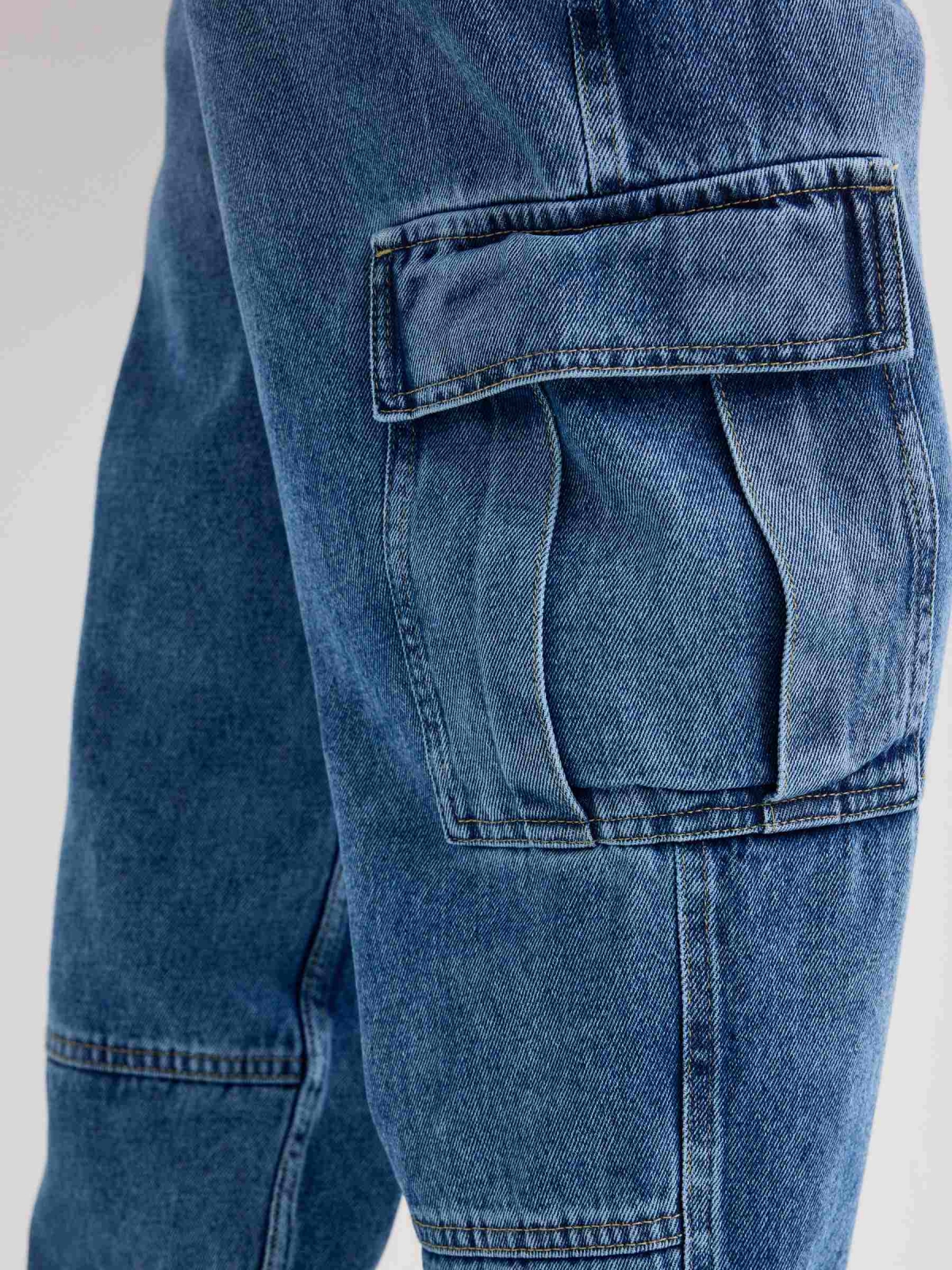 Jean multi-pocket cargo blue detail view