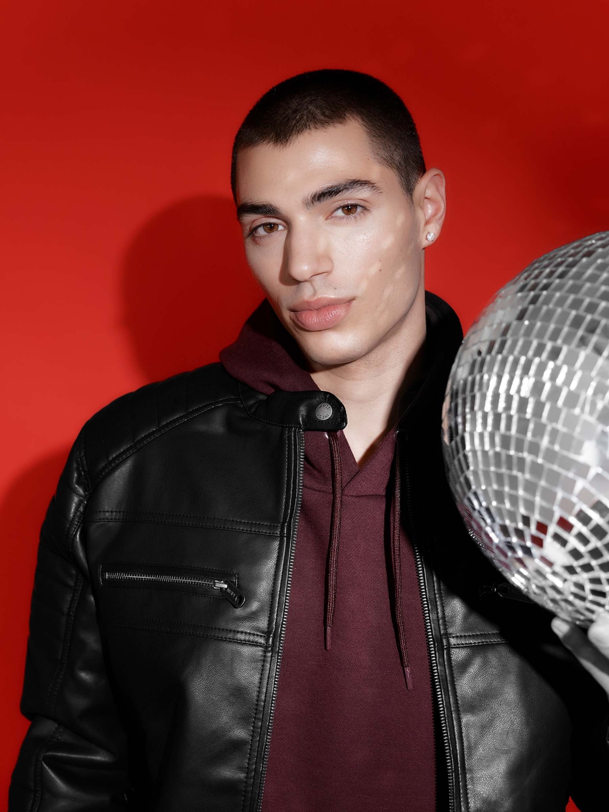 %New% Cazadora negra efecto piel negro