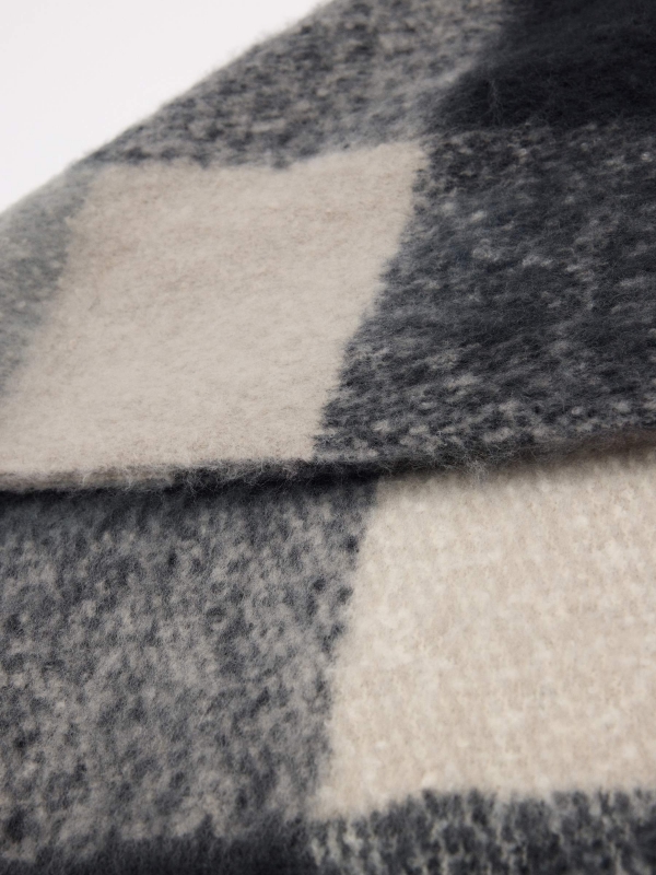 Bufanda de cuadros gris y crema multicolor vista detalle
