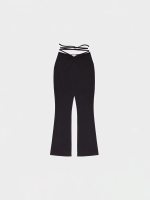 %Pto% Calça flare com amarração na cintura preto vista frontal