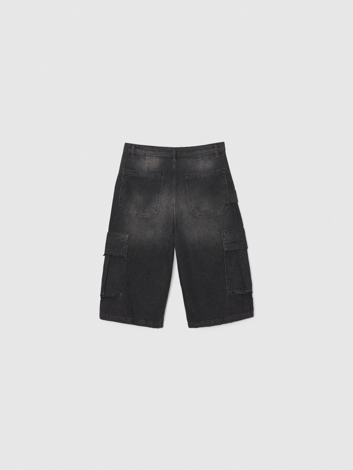 Bermudas Skater Cargo preto vista traseira