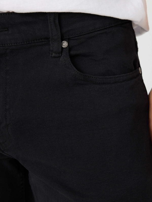 Coloured denim shorts black detail view