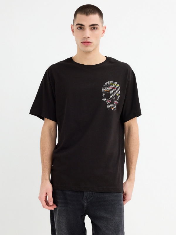 Camiseta calavera texto oversize negro vista media frontal