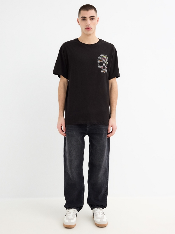 T-shirt oversize com caveira preto vista geral frontal