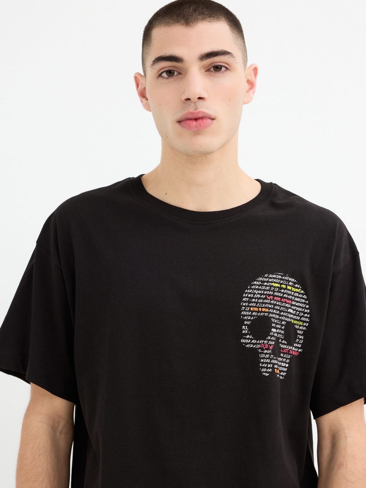 Oversize text skull t-shirt black detail view