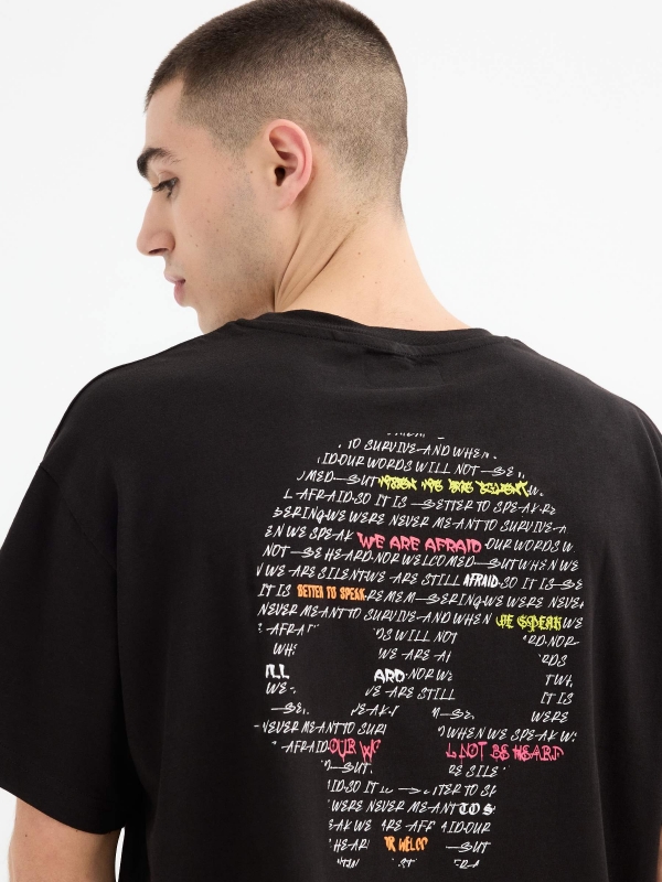 Oversize text skull t-shirt black detail view