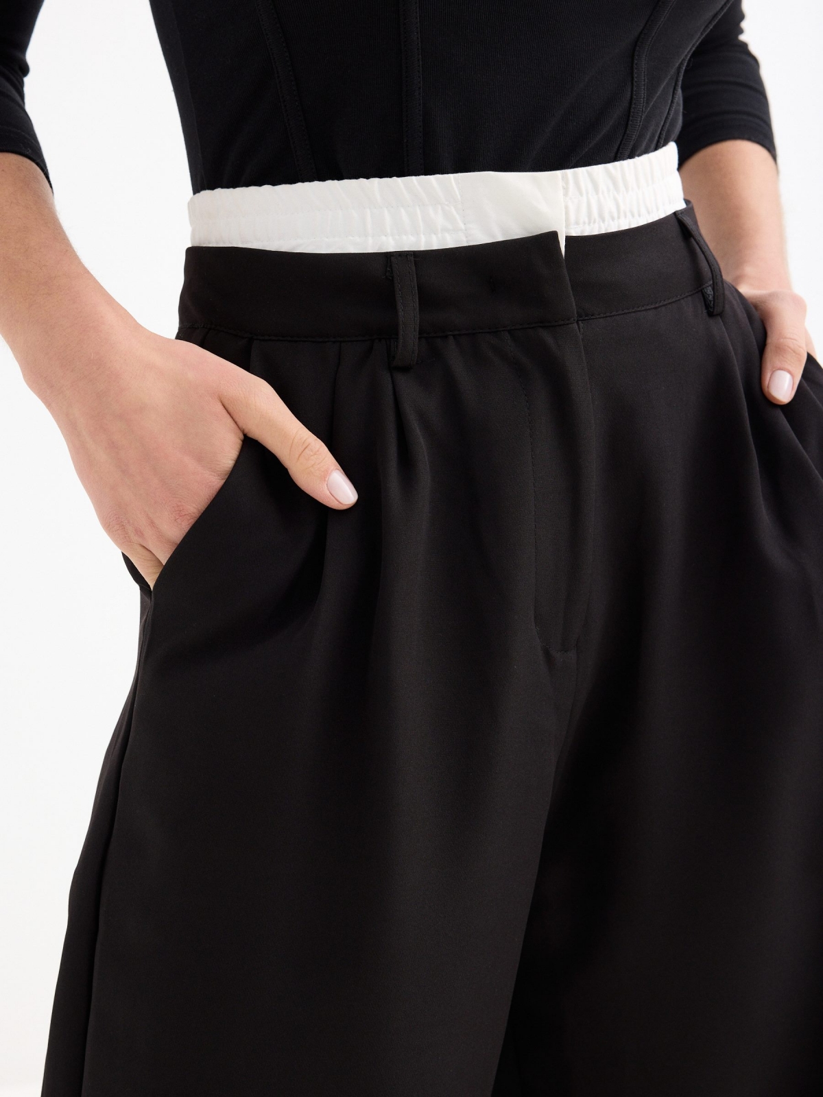 Ruffled waistband Tailoring  pants black detail view