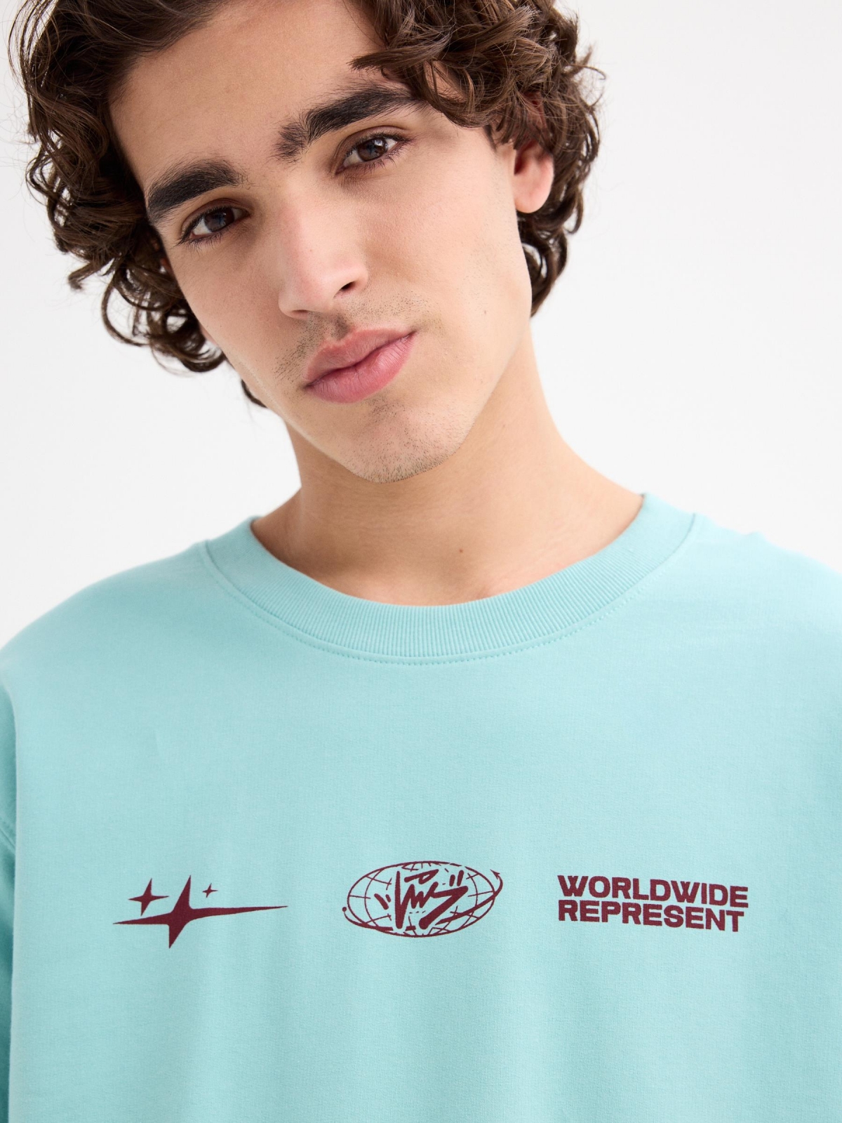 Sweatshirt Worldwide azul claro vista detalhe