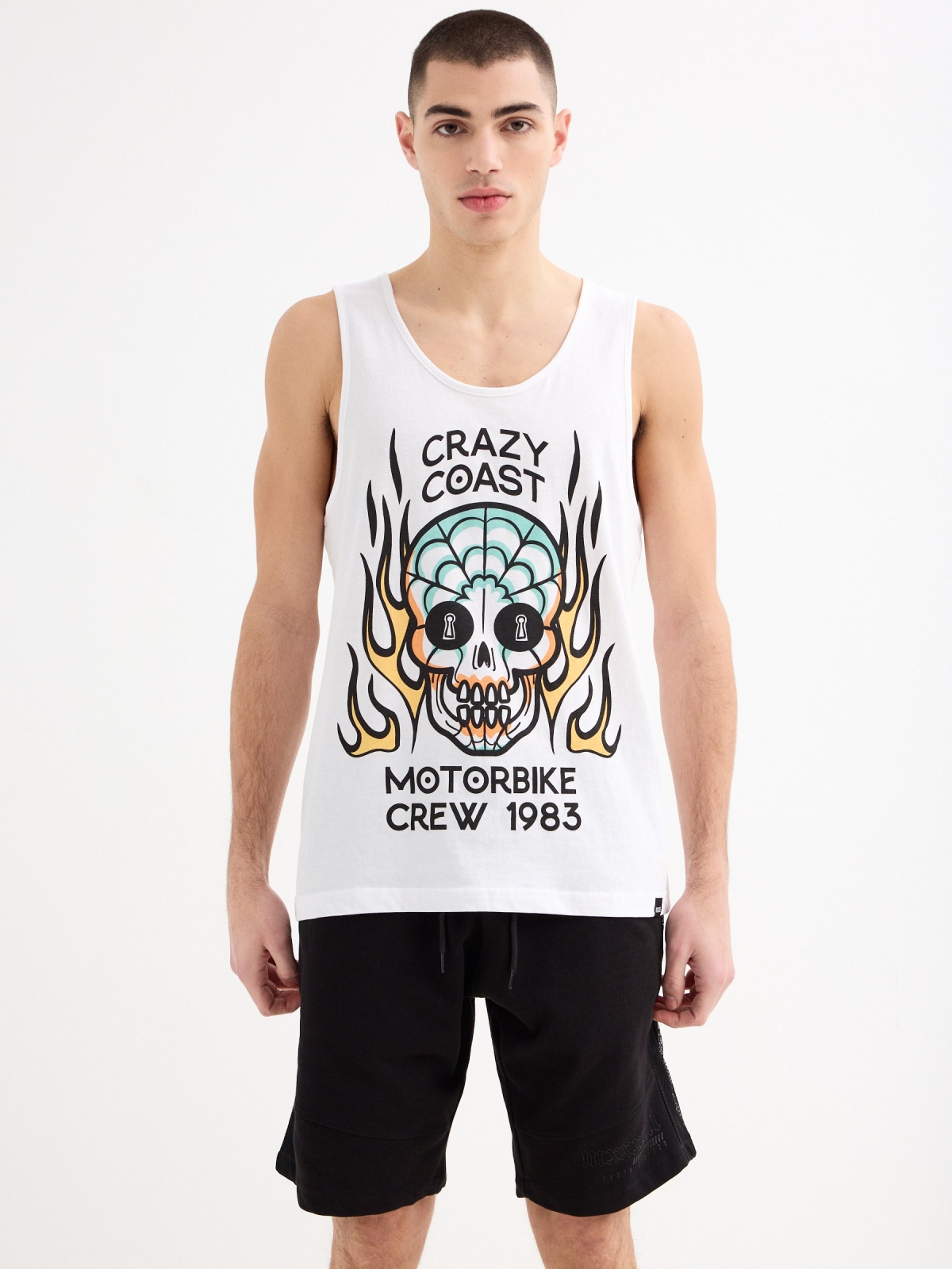 Camiseta tirantes calavera fuego blanco vista media frontal