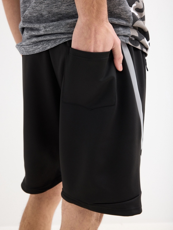 Jogger shorts black back detail view