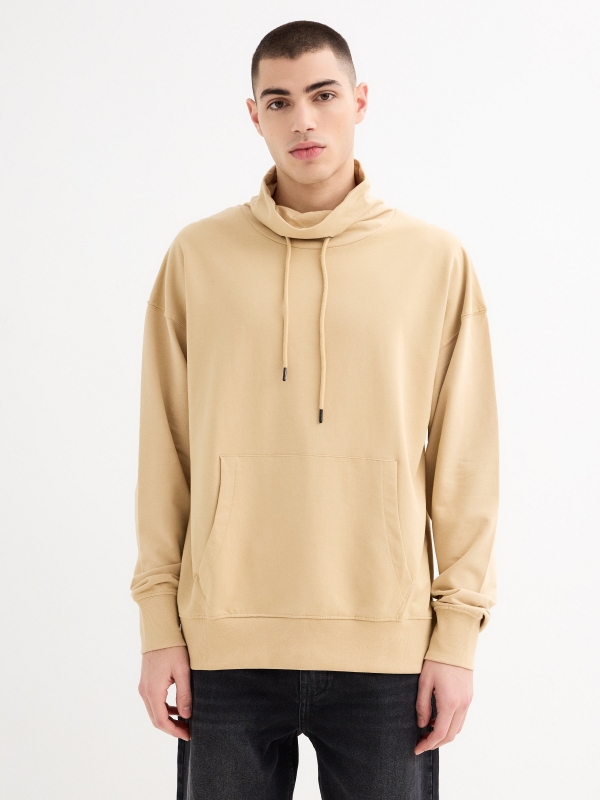 Sudadera con cuello negra arena vista media frontal