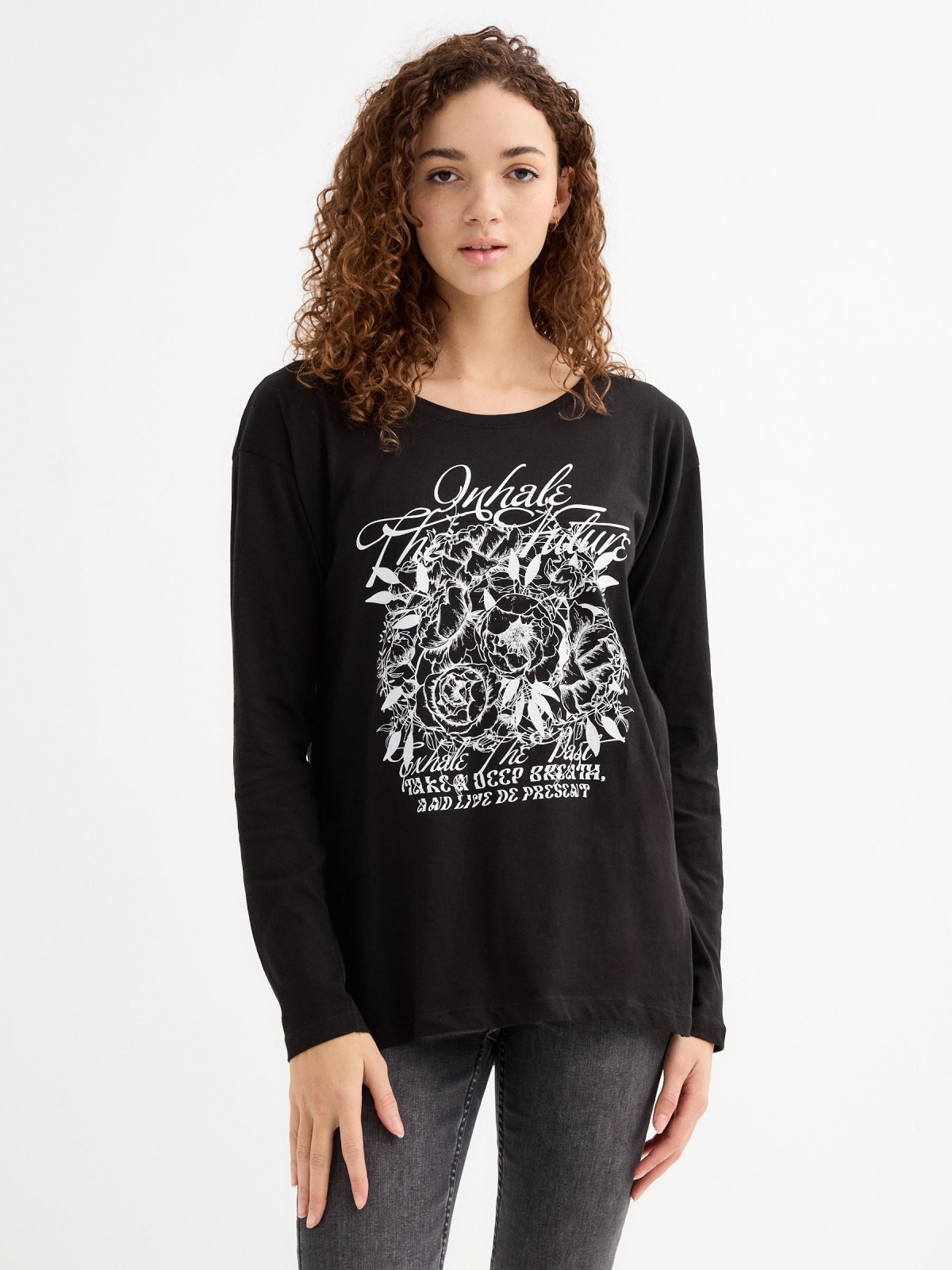 Long sleeve black graphic t-shirt black middle front view