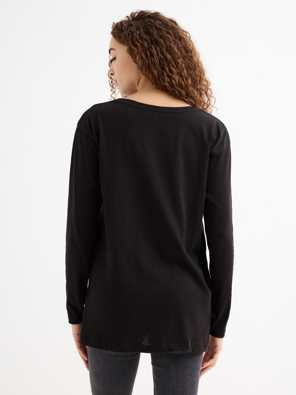 Long sleeve black graphic t-shirt black middle back view