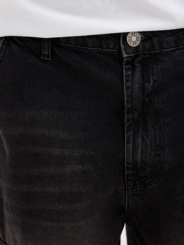 Skater Cargo Bermuda black back detail view