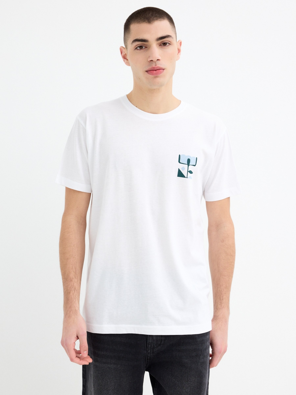 Camiseta manga curta estampa abstrata branco vista meia frontal