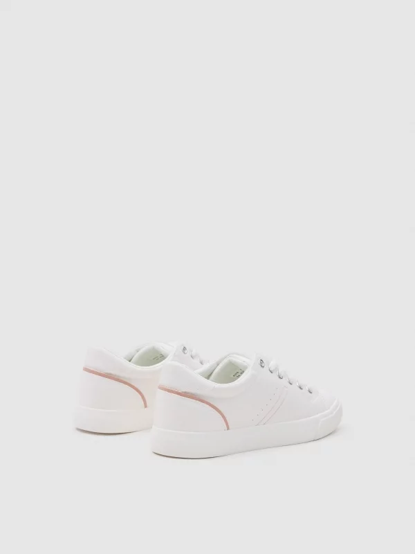 Basic Casual Sneaker off white 45º back view