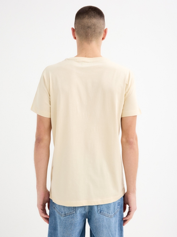 Short-sleeve t-shirt with oriental print sand middle back view