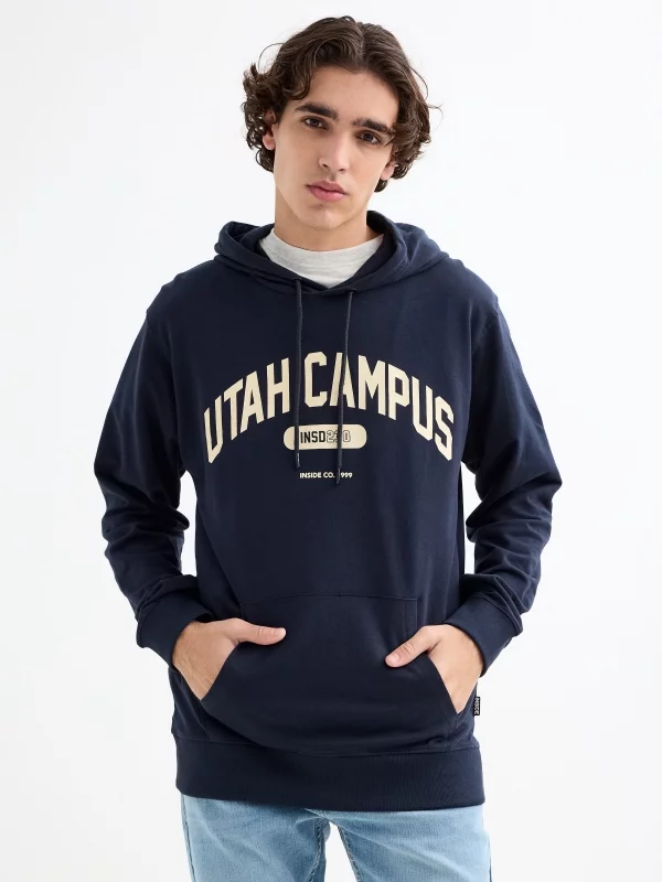 Sweatshirt universitária azul marinho vista meia frontal