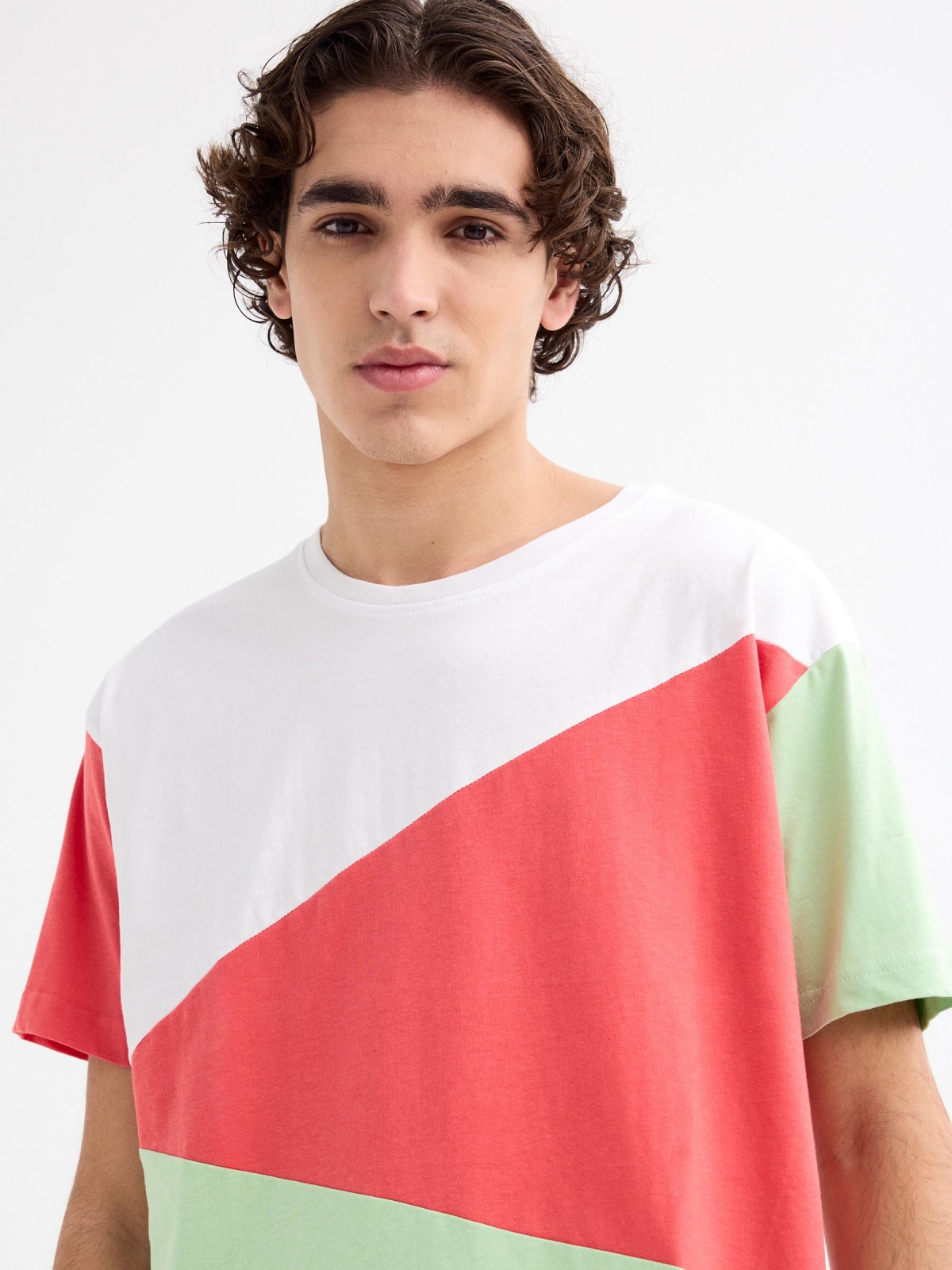 Short sleeve color block t-shirt white detail view