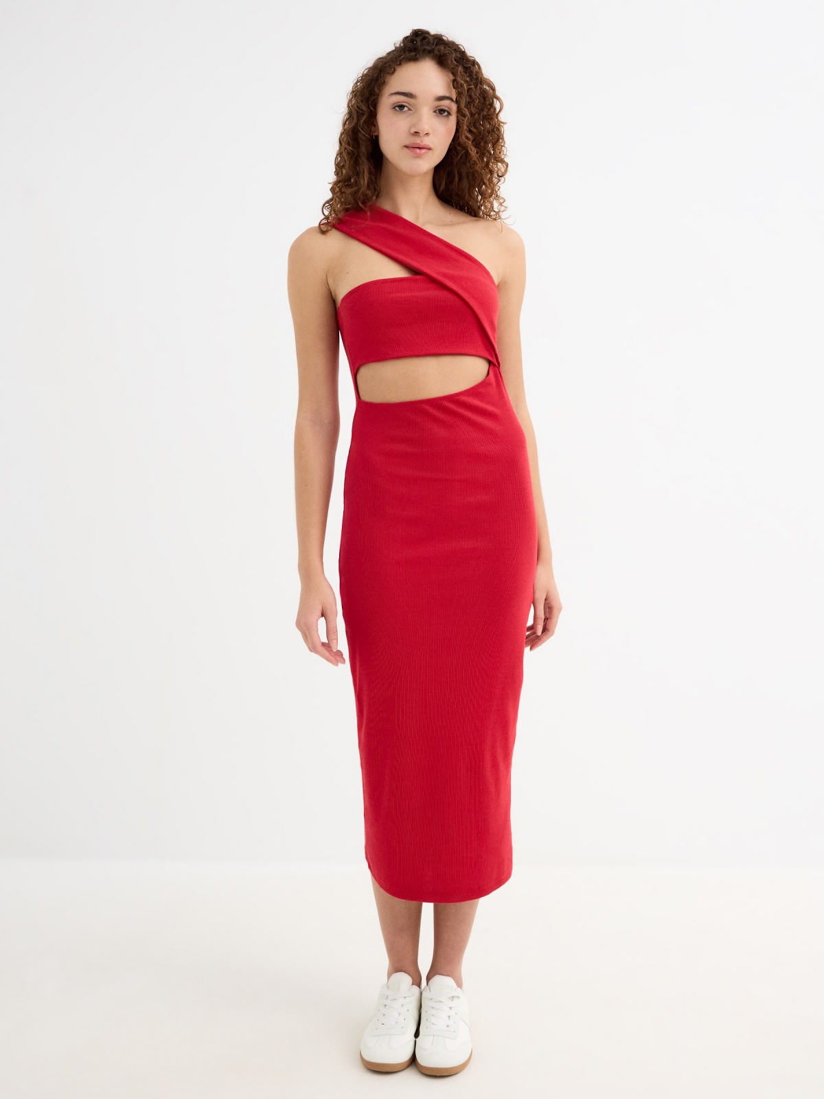 Vestido midi alça assimétrica vermelho vista frontal três quartos